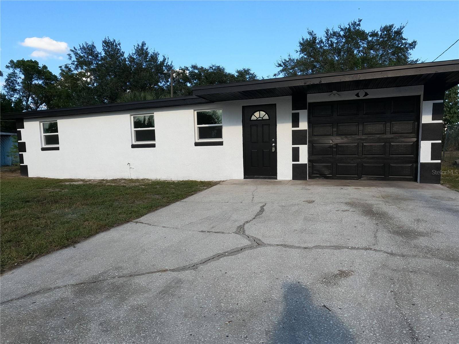 Auburndale, FL 33823,719 HENRY ST