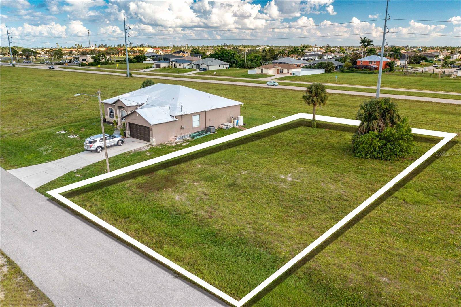 Cape Coral, FL 33993,1718 NW 8TH TER