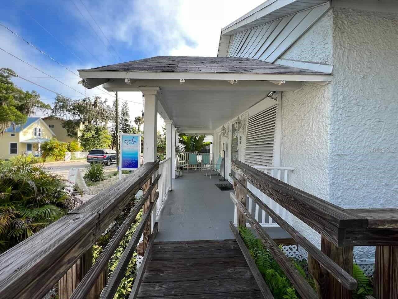 New Smyrna Beach, FL 32168,306 WASHINGTON ST