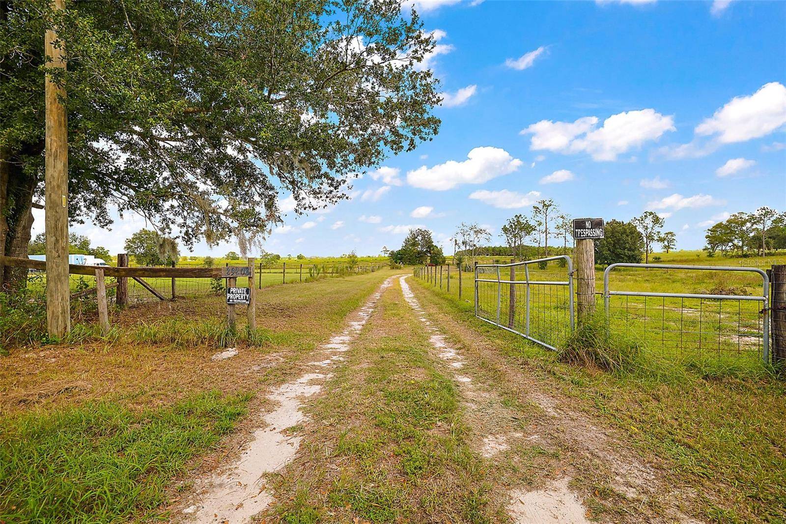 Eustis, FL 32736,25208 JAMES WAY