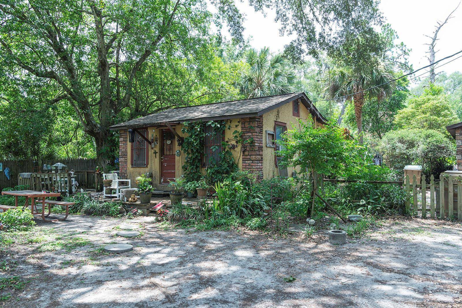 Eustis, FL 32726,2212 GRANT AVE