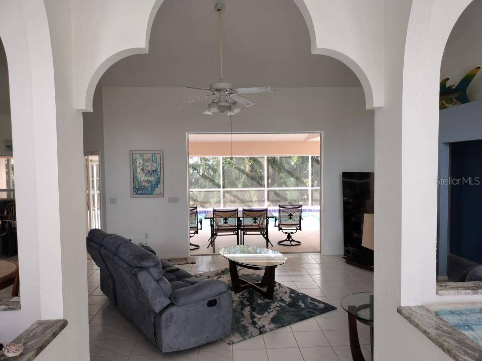 Rotonda West, FL 33947,1 LONG MEADOW LN