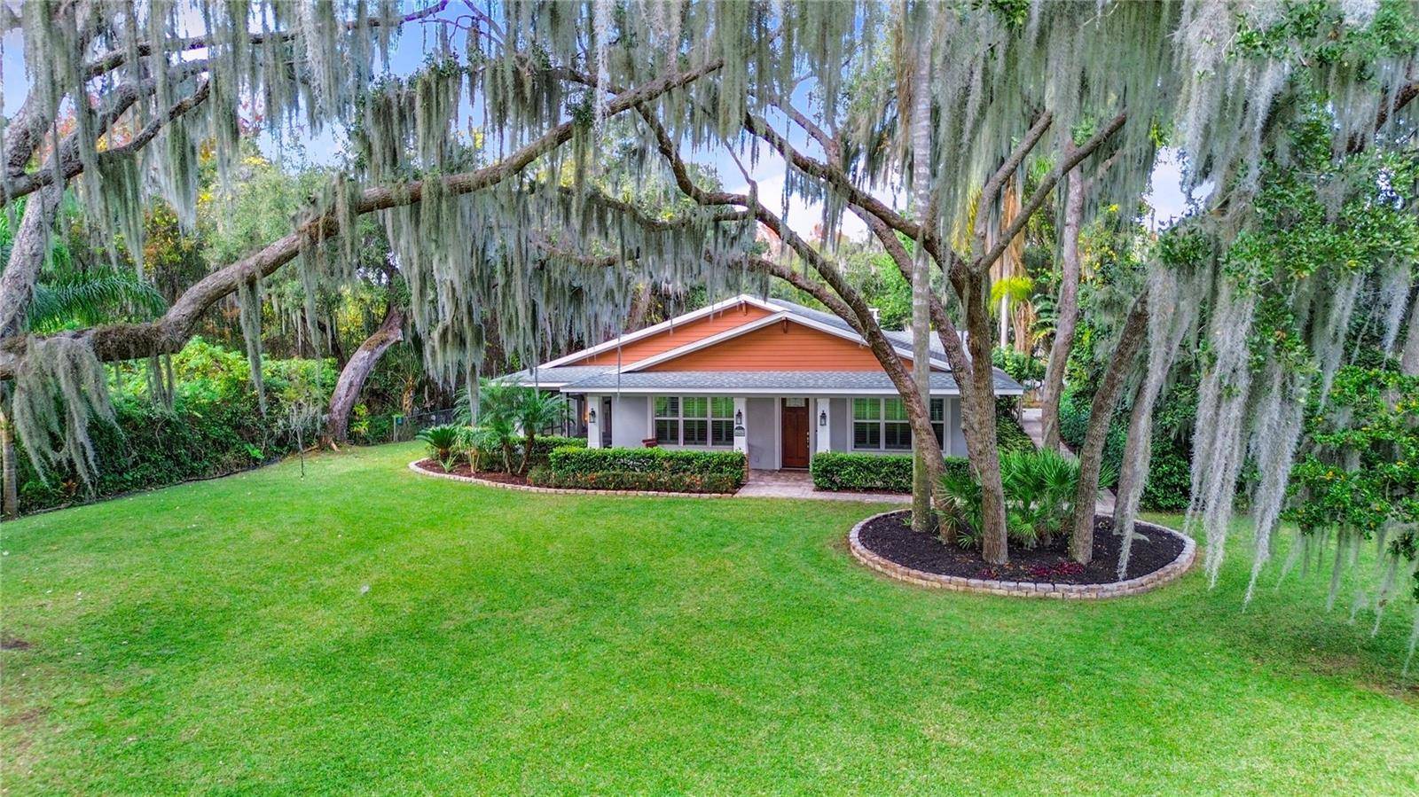 Mount Dora, FL 32757,4541 LAKESHORE DR