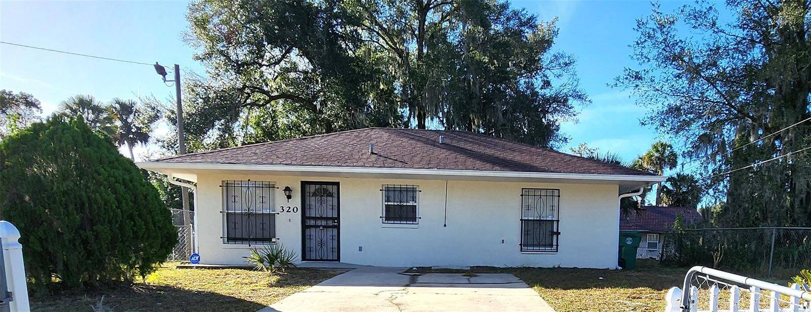 Deland, FL 32720,320 W VOORHIS AVE