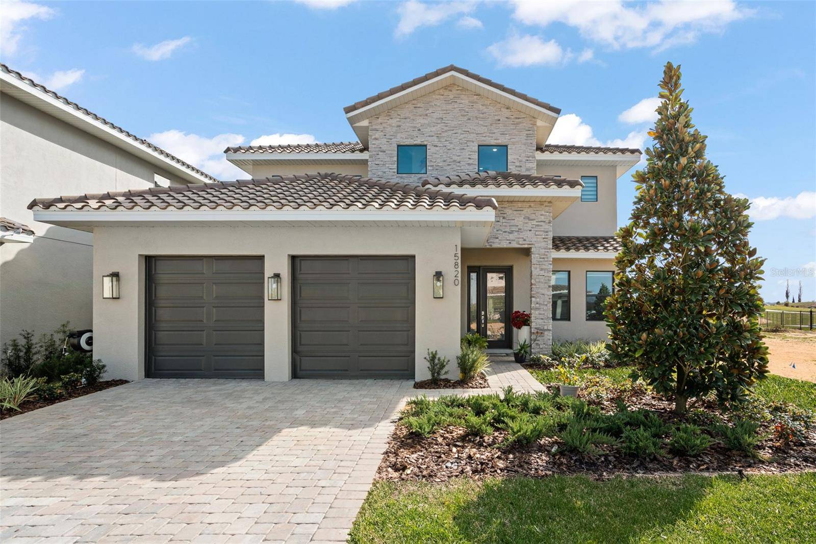 Montverde, FL 34756,15820 VETTA DR