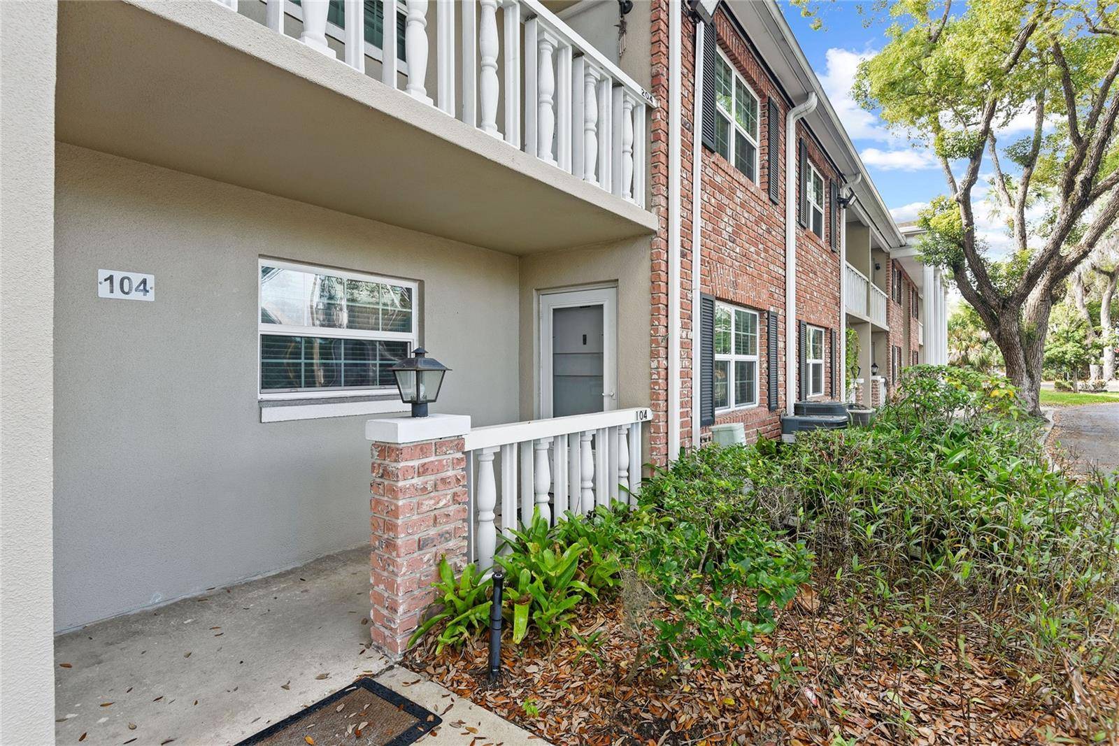 Winter Park, FL 32789,2500 LEE RD #104