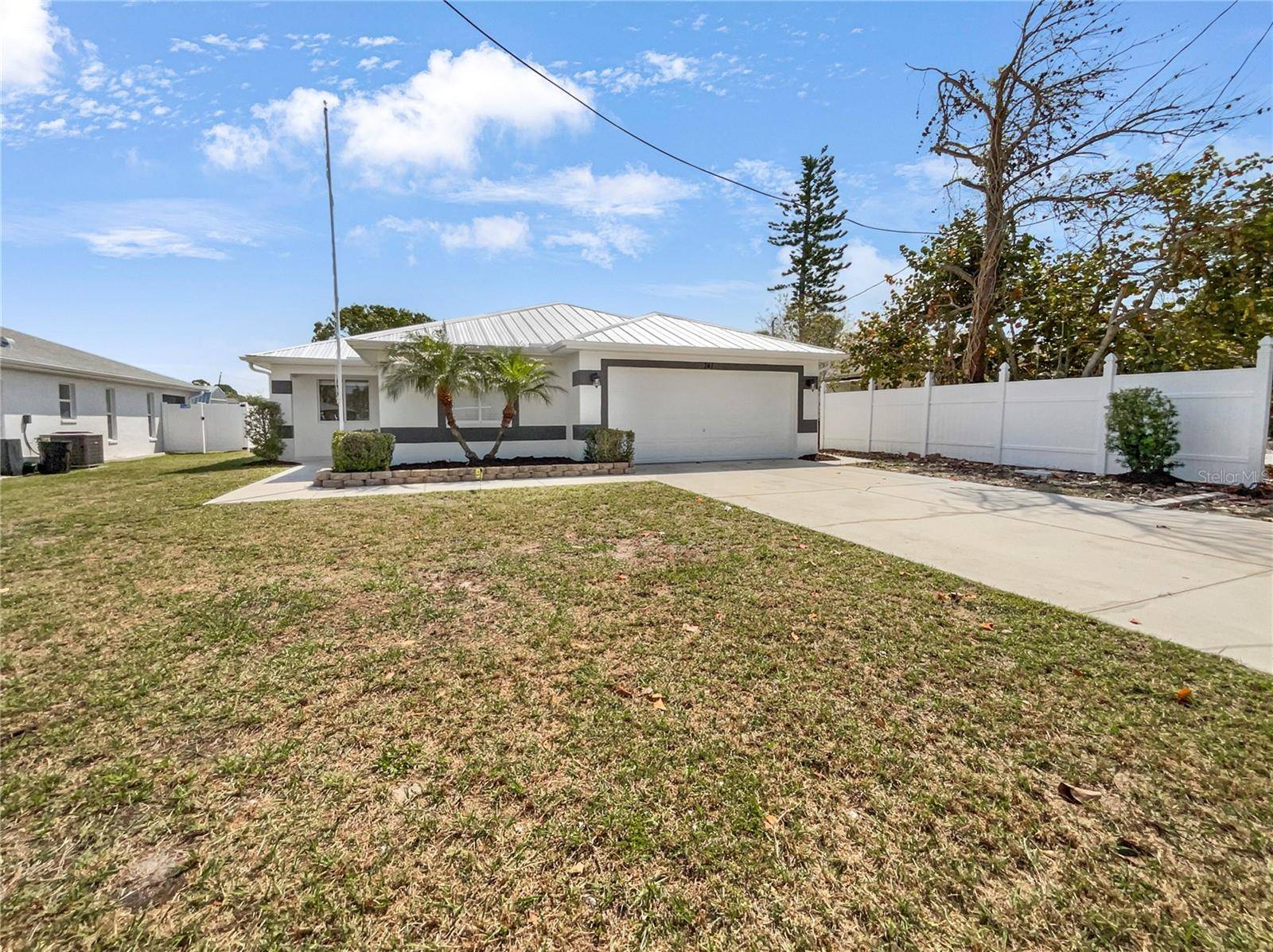 Englewood, FL 34223,741 MICHIGAN AVE