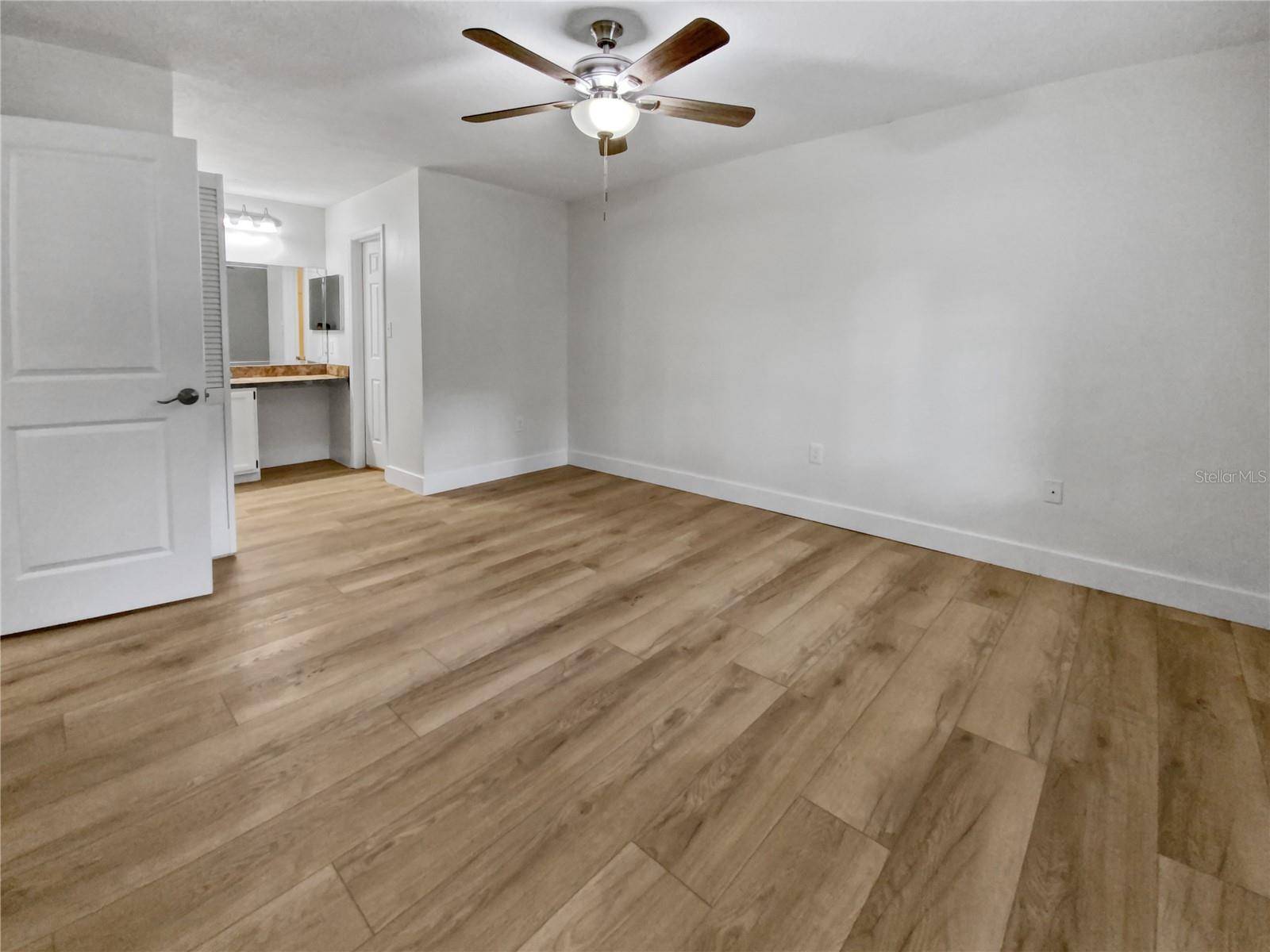 Altamonte Springs, FL 32714,196 RIVERBEND DR #101