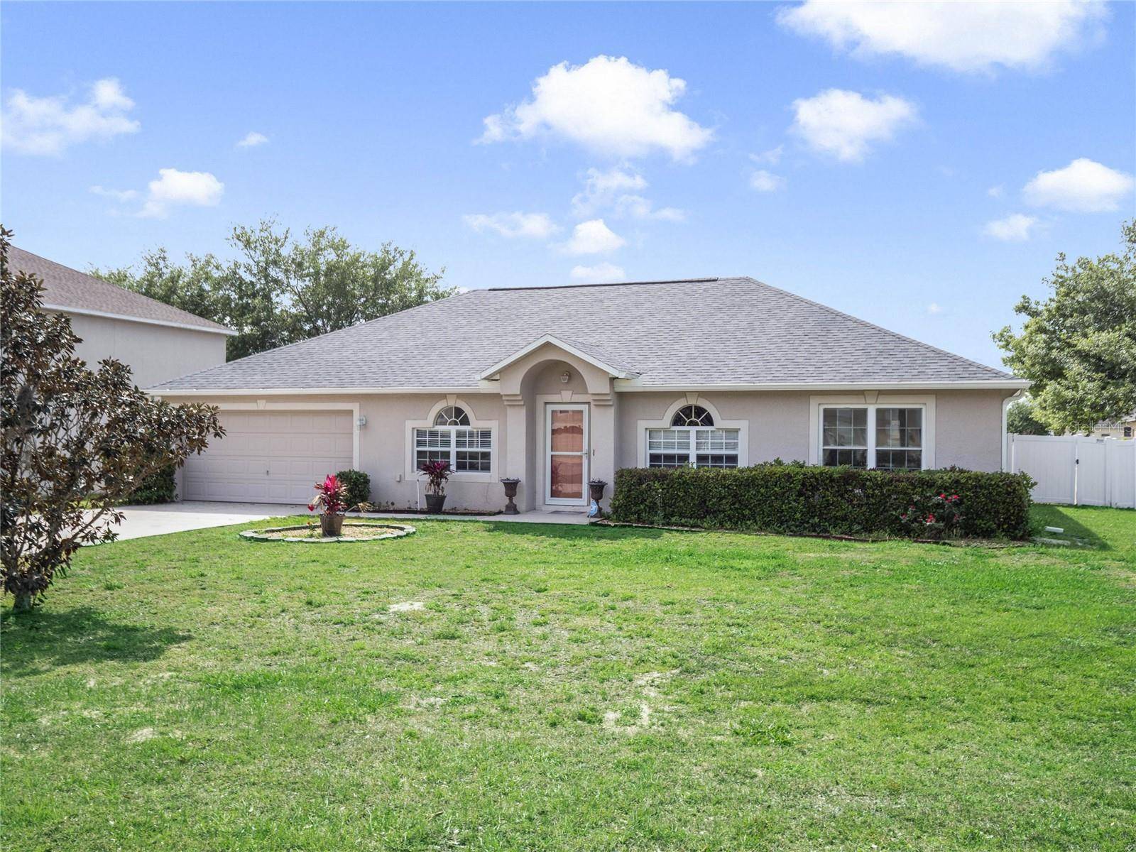 Fruitland Park, FL 34731,802 DEER GLEN CT