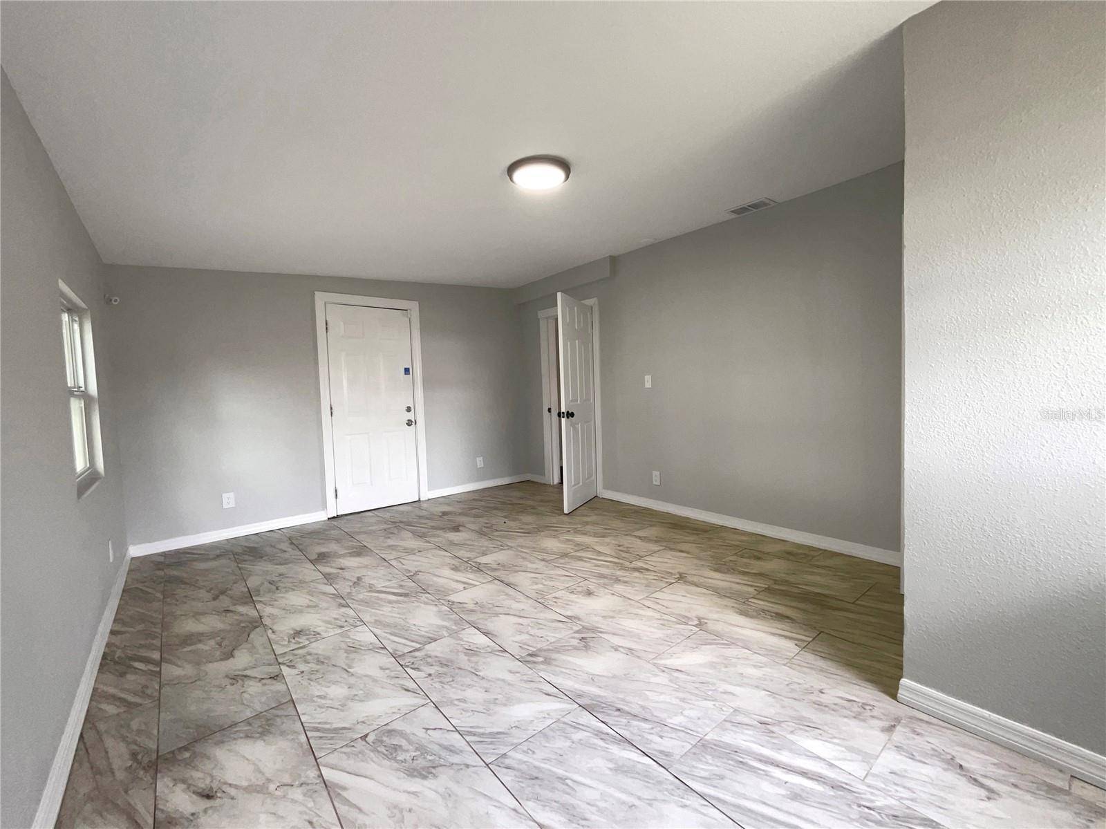 Sarasota, FL 34233,4011 MESA AVE