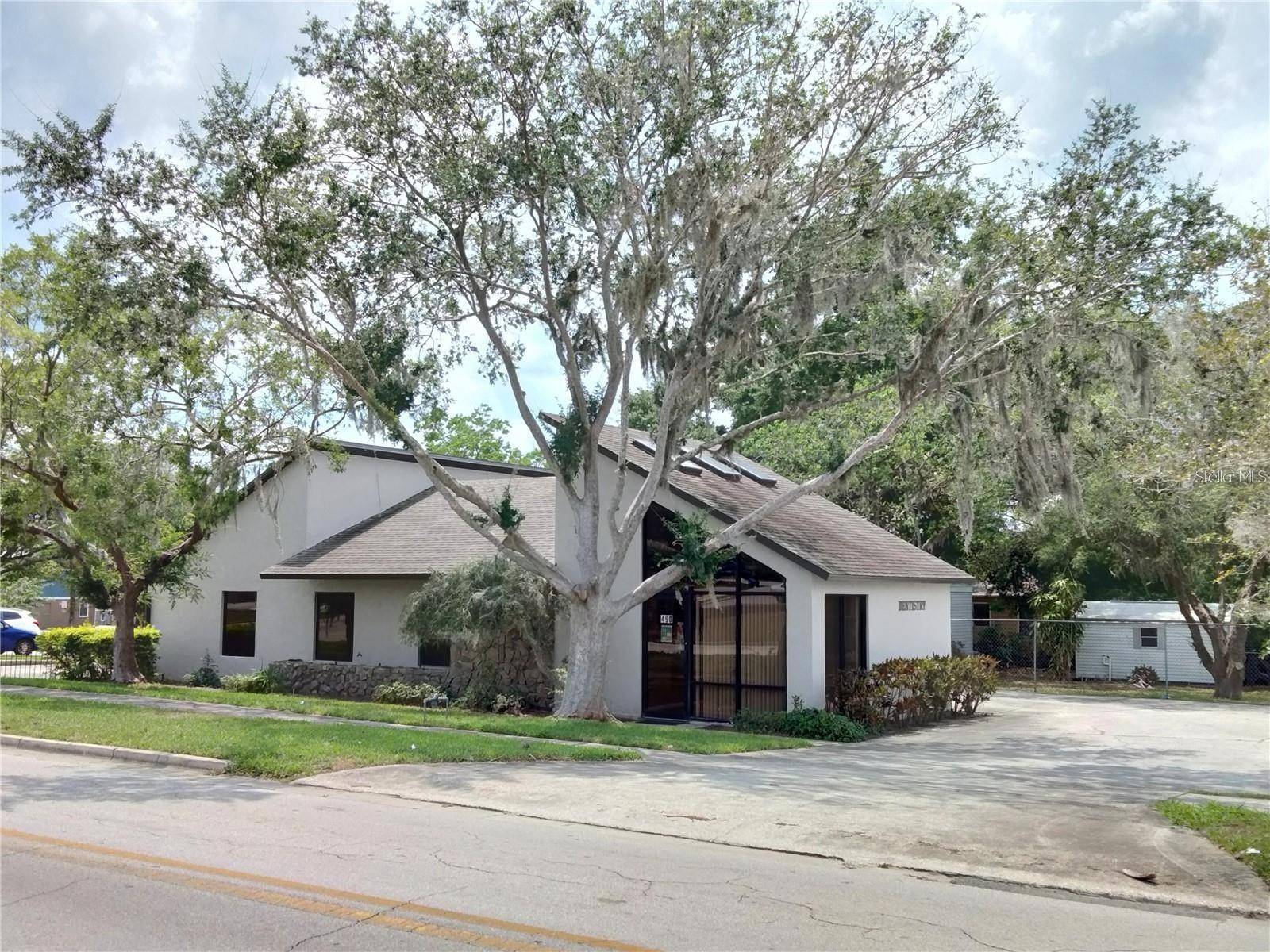 Lake Wales, FL 33853,490 4TH ST S