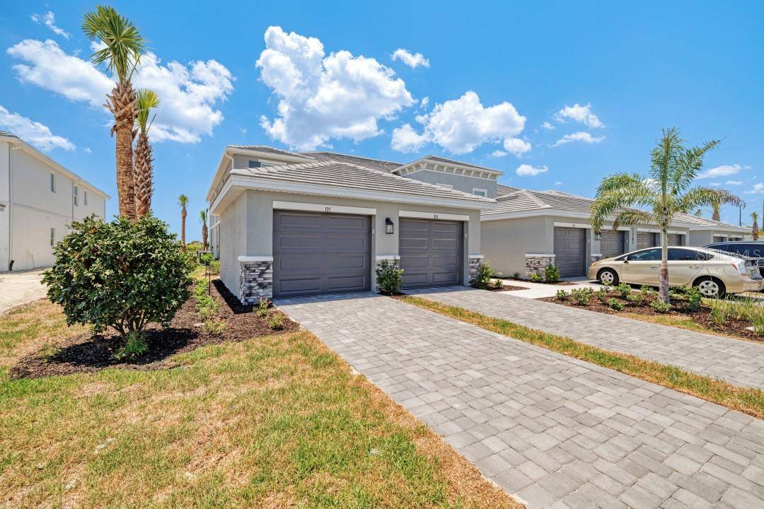 Fort Myers, FL 33913,11871 VENETIAN LAGOON DR #101