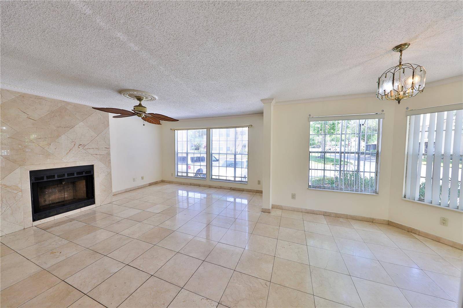 Altamonte Springs, FL 32714,645 STAFFORD TER #155