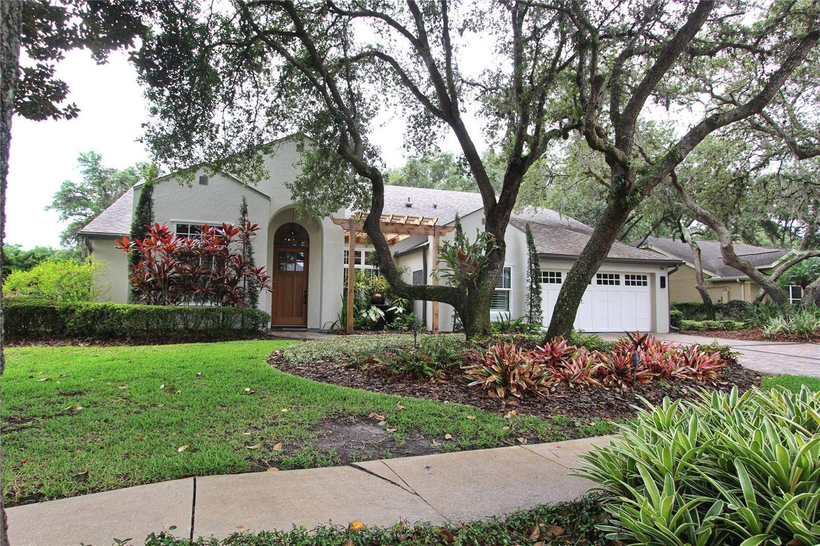 Oviedo, FL 32765,765 SUMMER OAKS CT