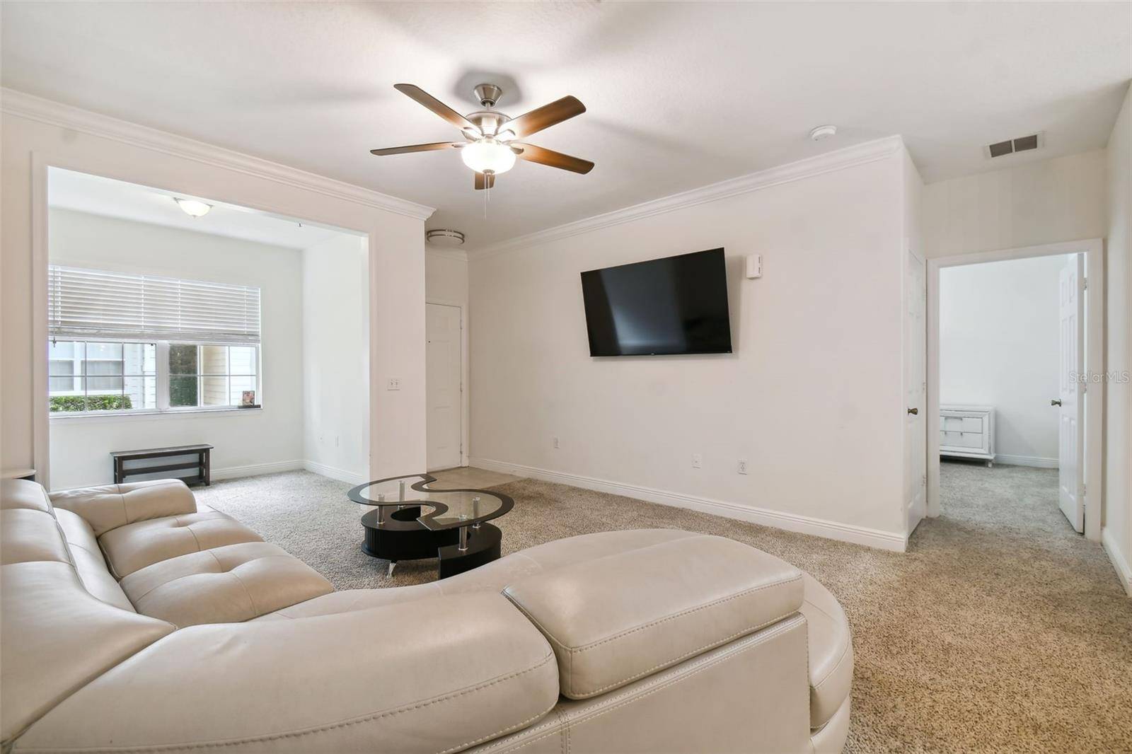 Winter Garden, FL 34787,200 SOUTHERN PECAN CIR #105