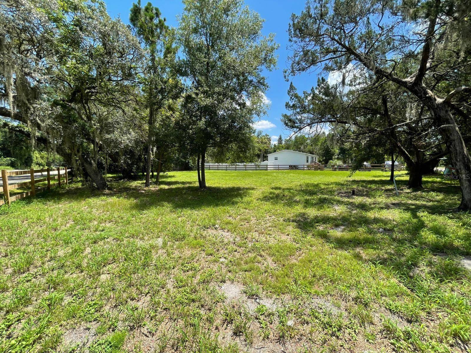 Umatilla, FL 32784,16115 EUSTIS PL