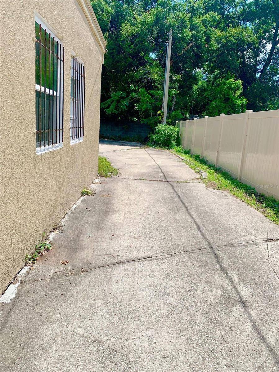 Orlando, FL 32808,1247 N PINE HILLS RD