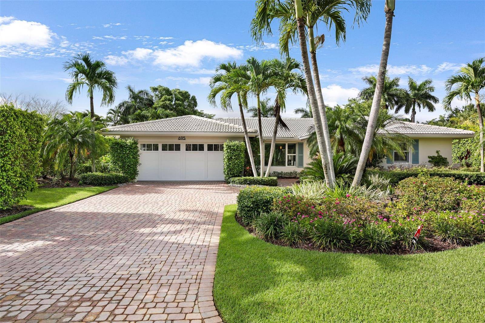 Naples, FL 34103,695 REGATTA RD