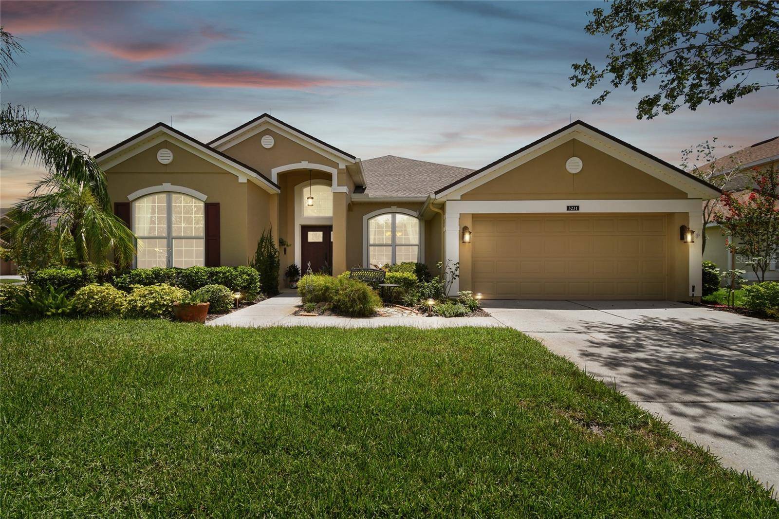 Oviedo, FL 32765,5231 SMOKEY WATER LN