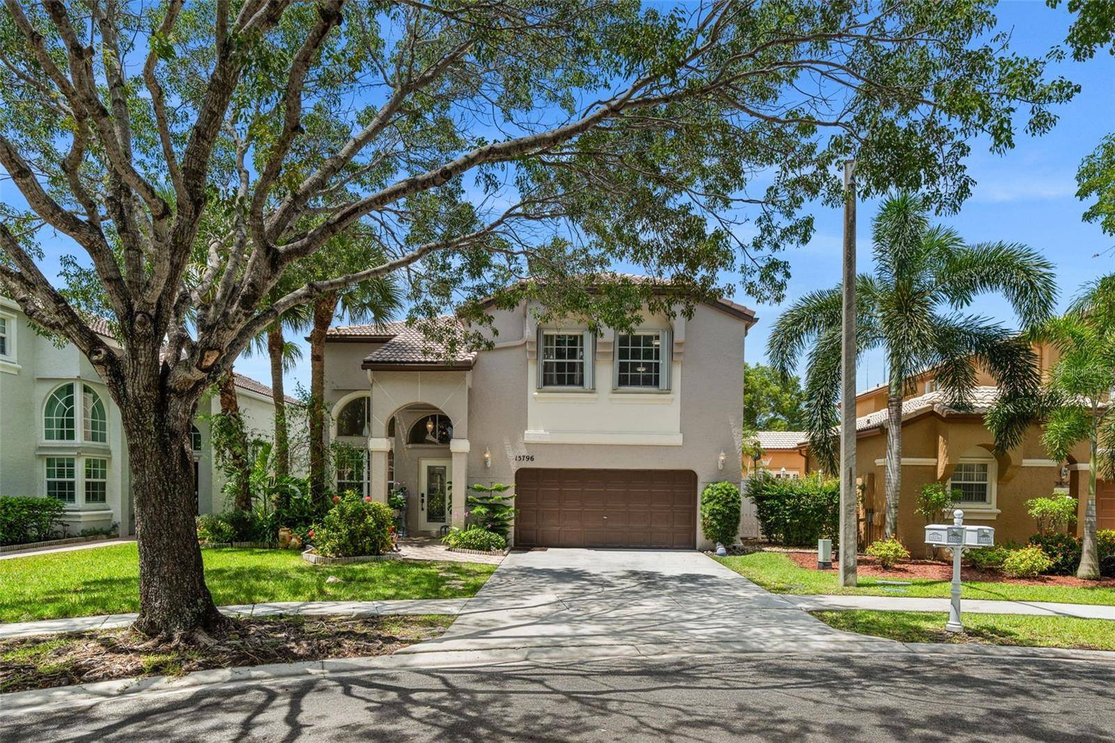 Pembroke Pines, FL 33028,15796 NW 10TH ST