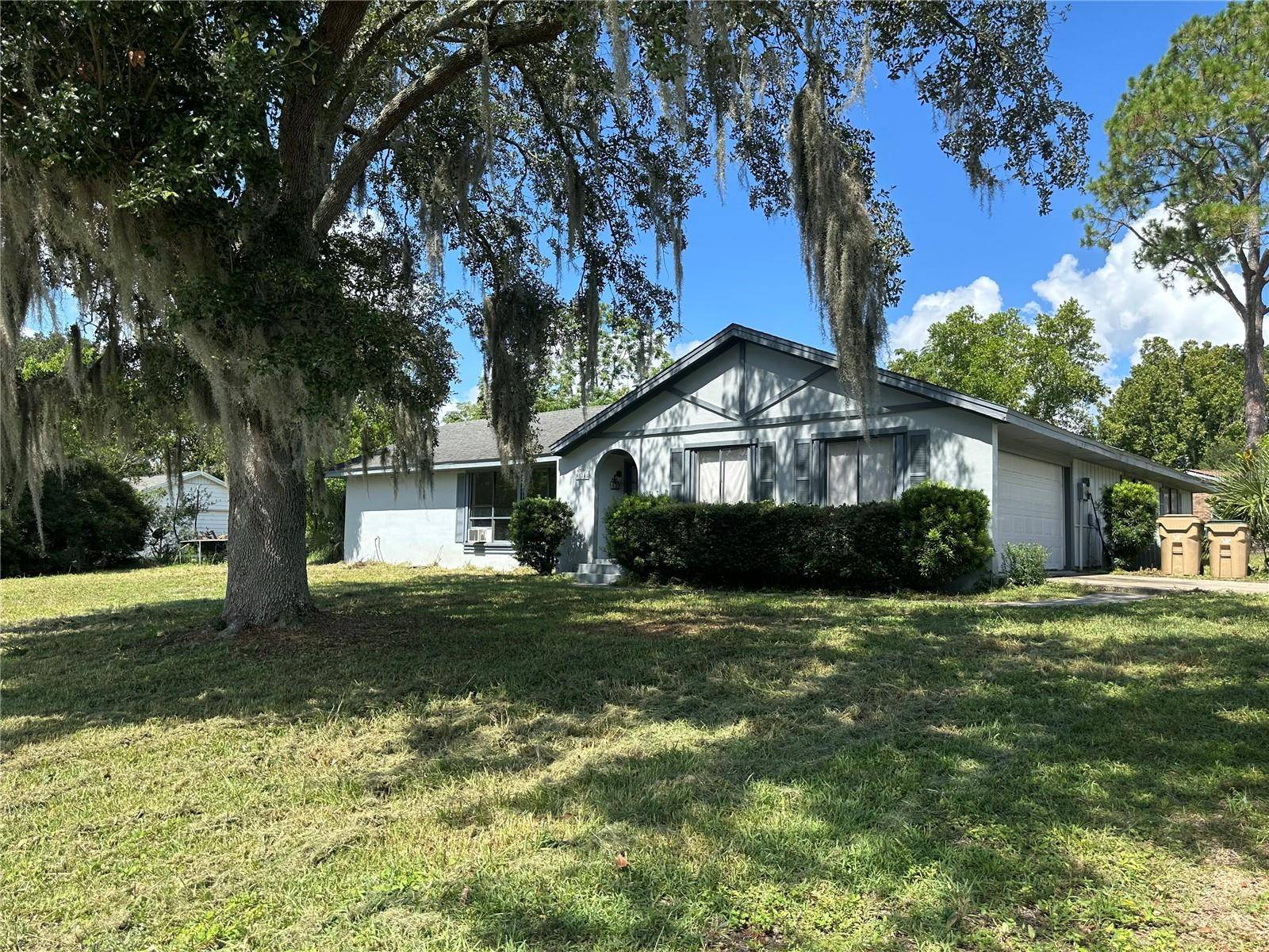 Fruitland Park, FL 34731,5241 MAGNOLIA TER