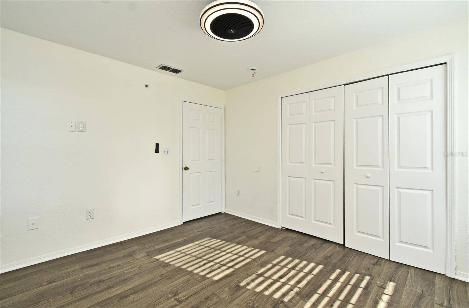 Orlando, FL 32811,5467 VINELAND RD #6308