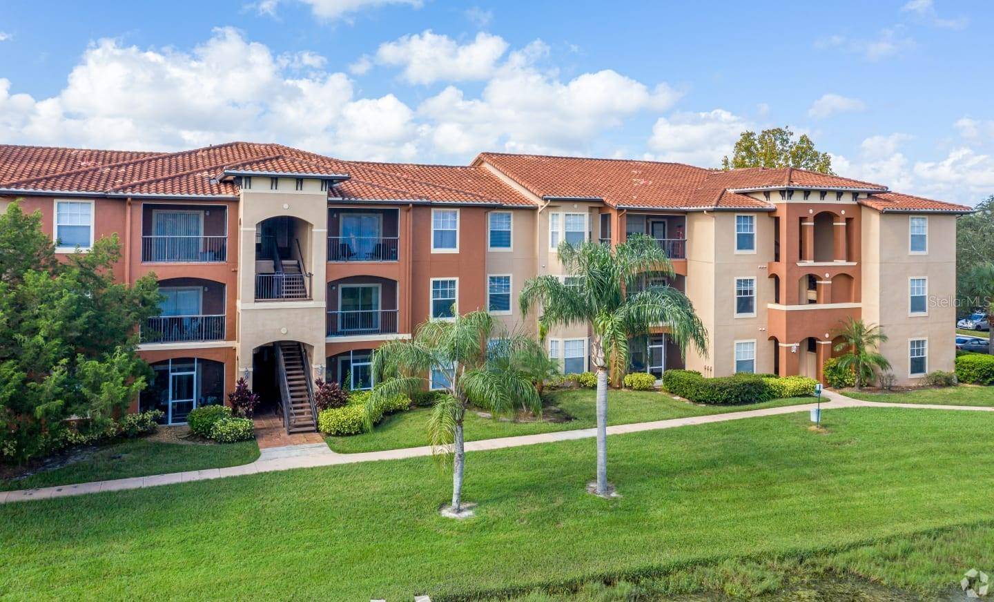Orlando, FL 32811,5578 METROWEST BLVD #107