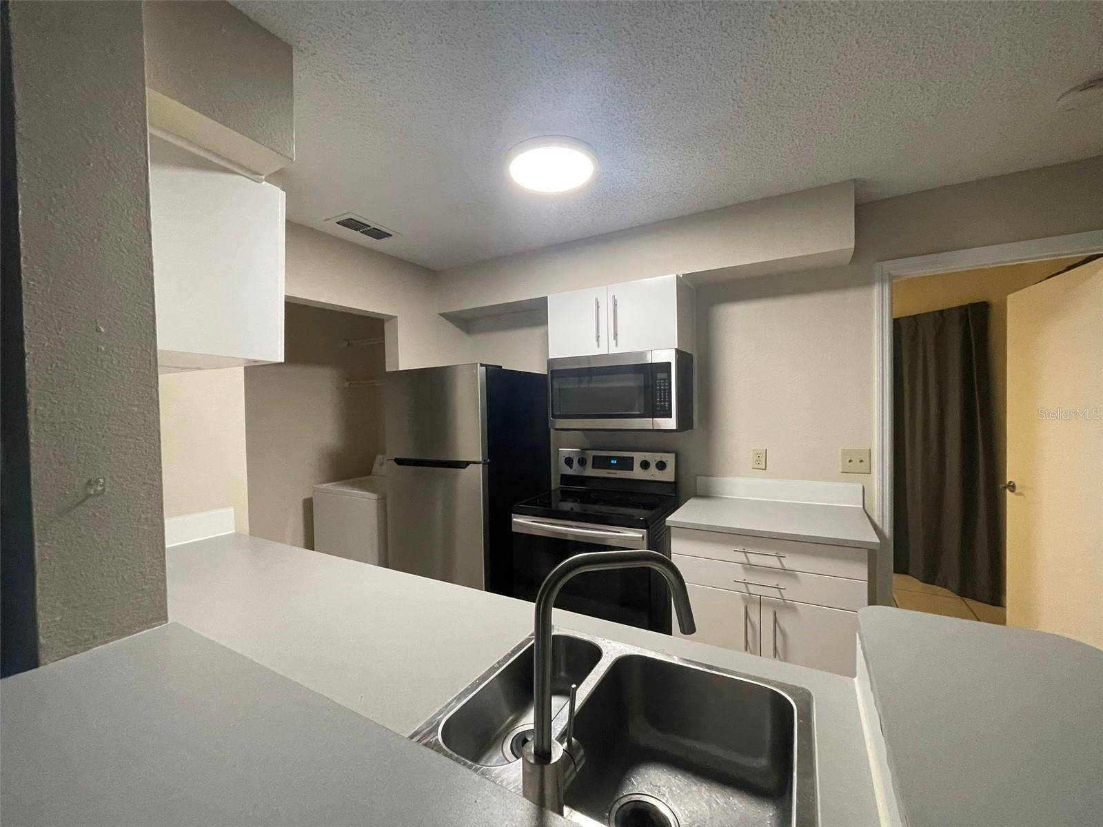 Orlando, FL 32835,1073 S HIAWASSEE RD #1018