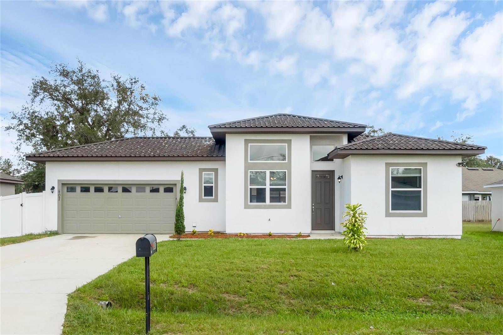 Poinciana, FL 34759,407 MANITOBA LN