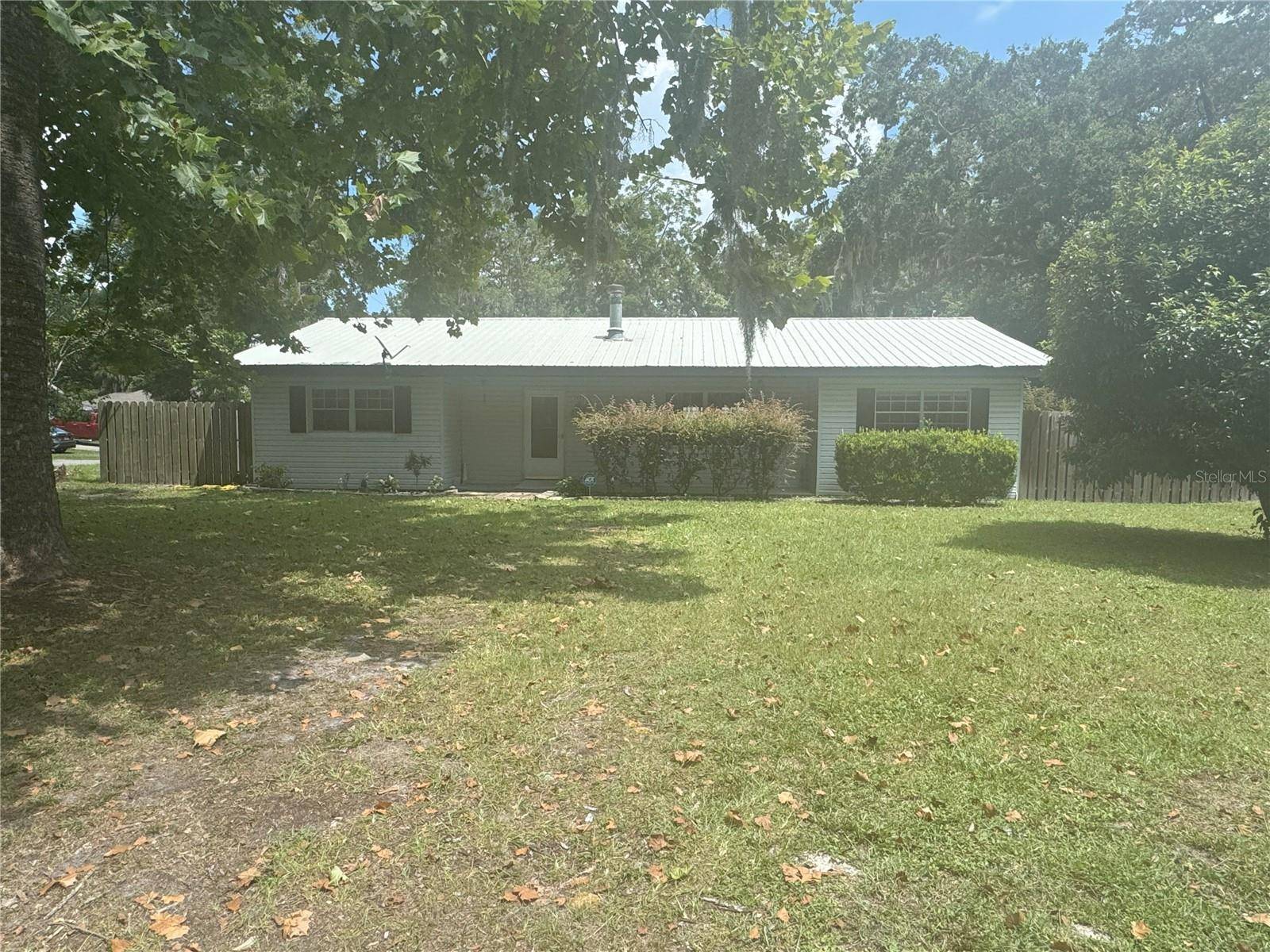 Chiefland, FL 32626,1423 NW 13TH ST