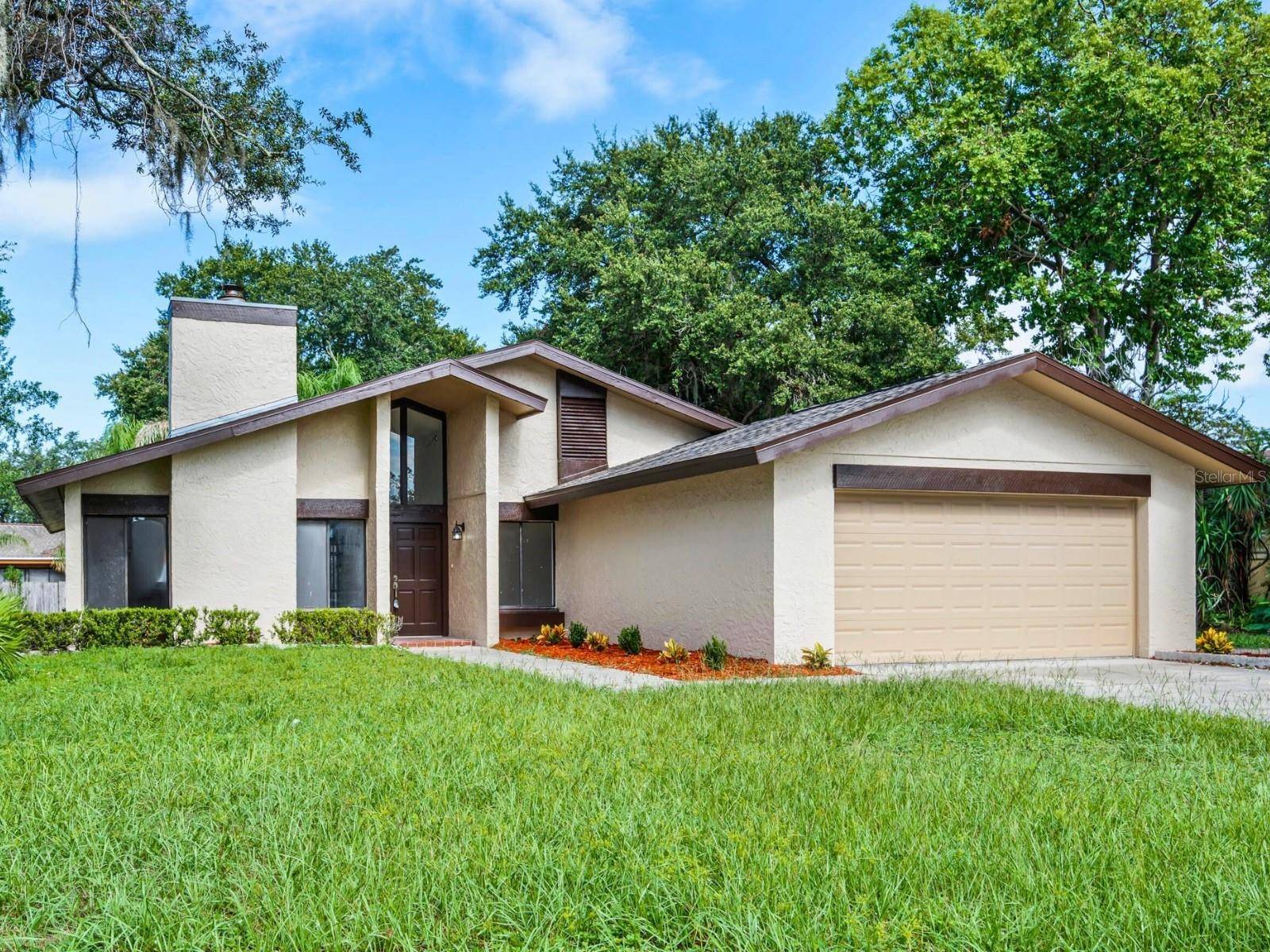Plant City, FL 33563,2107 ELMWOOD CT