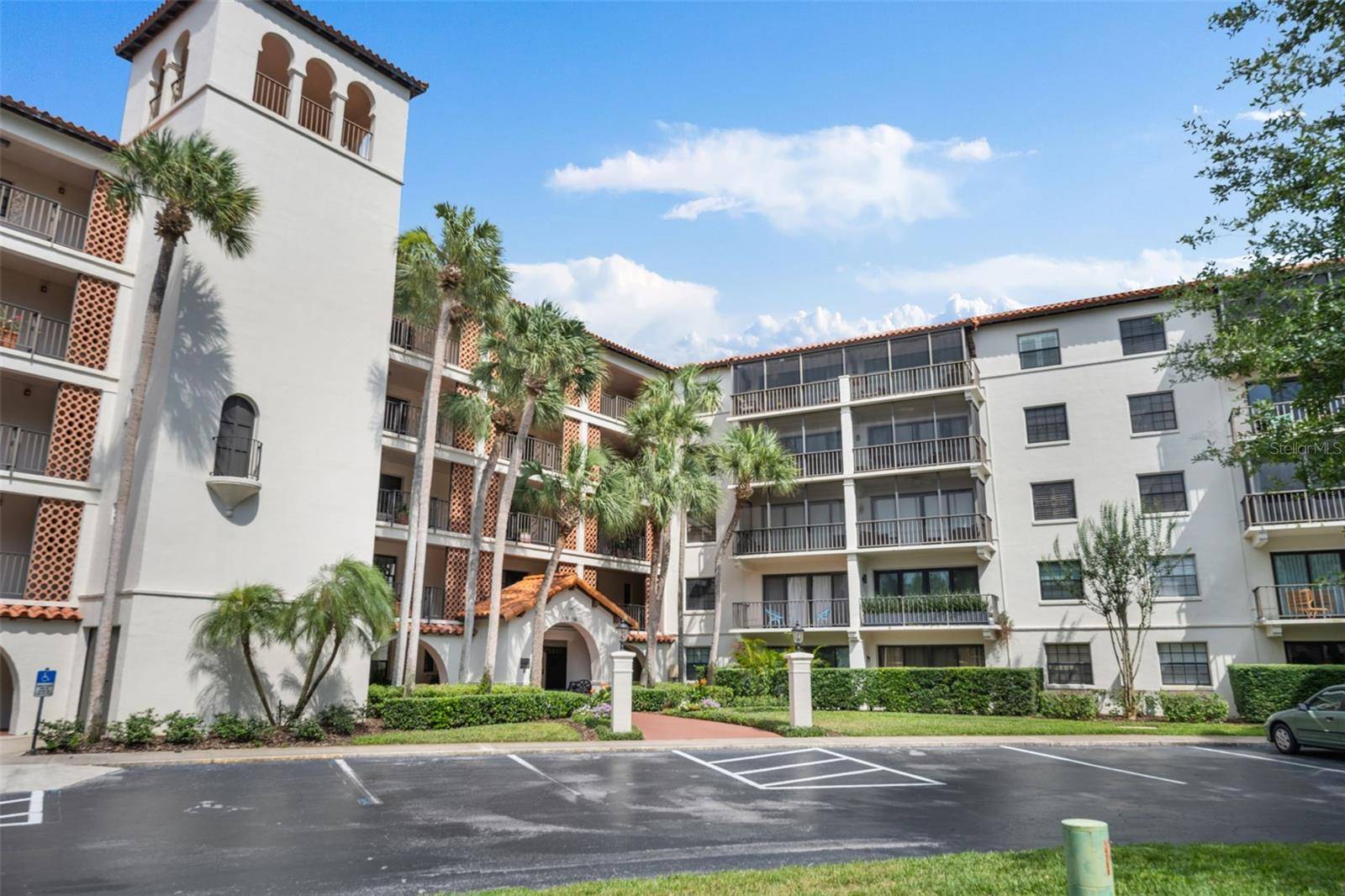 Winter Park, FL 32789,100 S INTERLACHEN AVE #404D