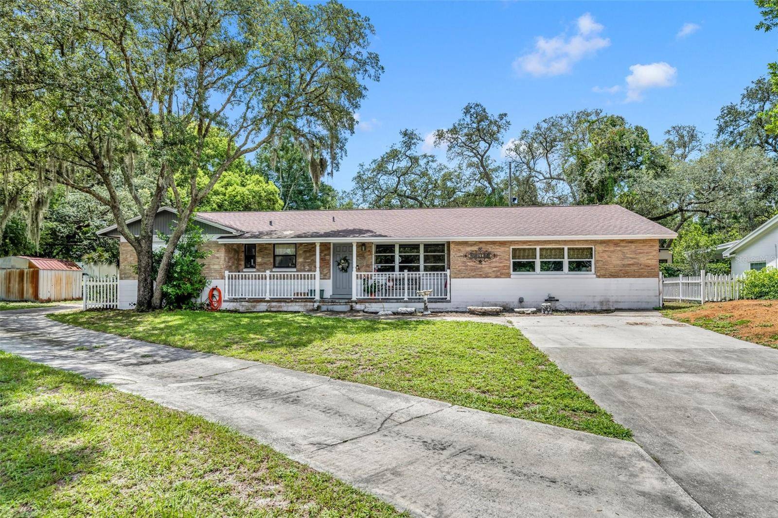 Winter Park, FL 32789,674 RANDY LN