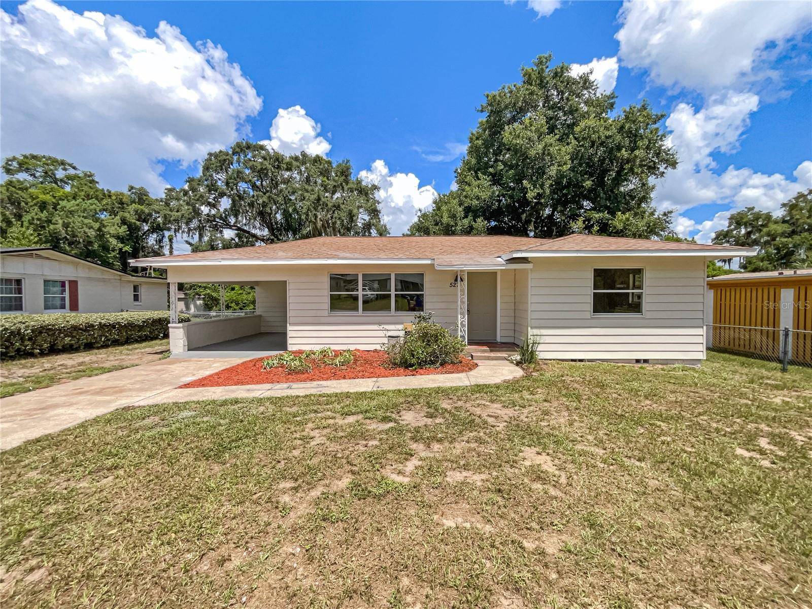 Eustis, FL 32726,527 E GOTTSCHE AVE