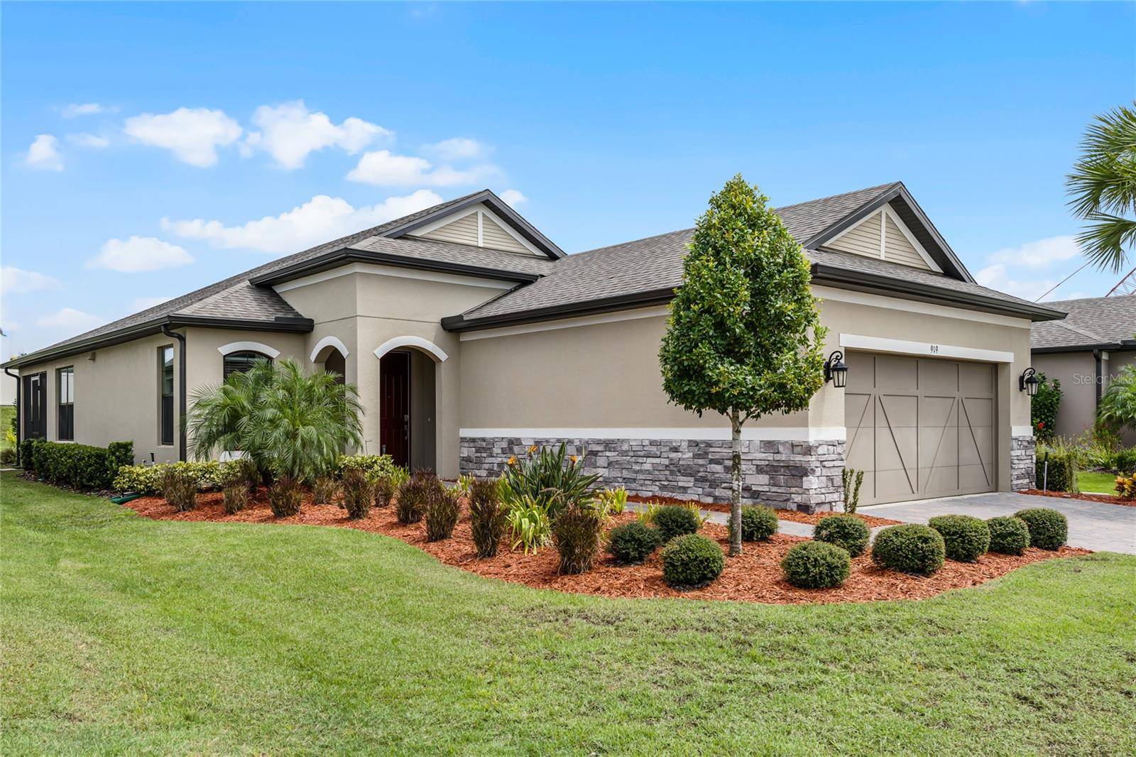 Clermont, FL 34715,919 BRAEWOOD DR
