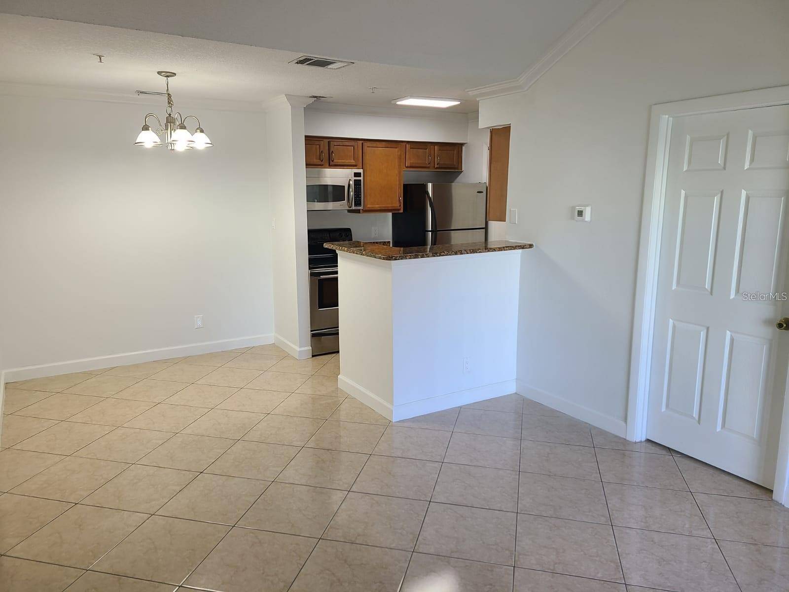 Altamonte Springs, FL 32714,238 AFTON SQ #306