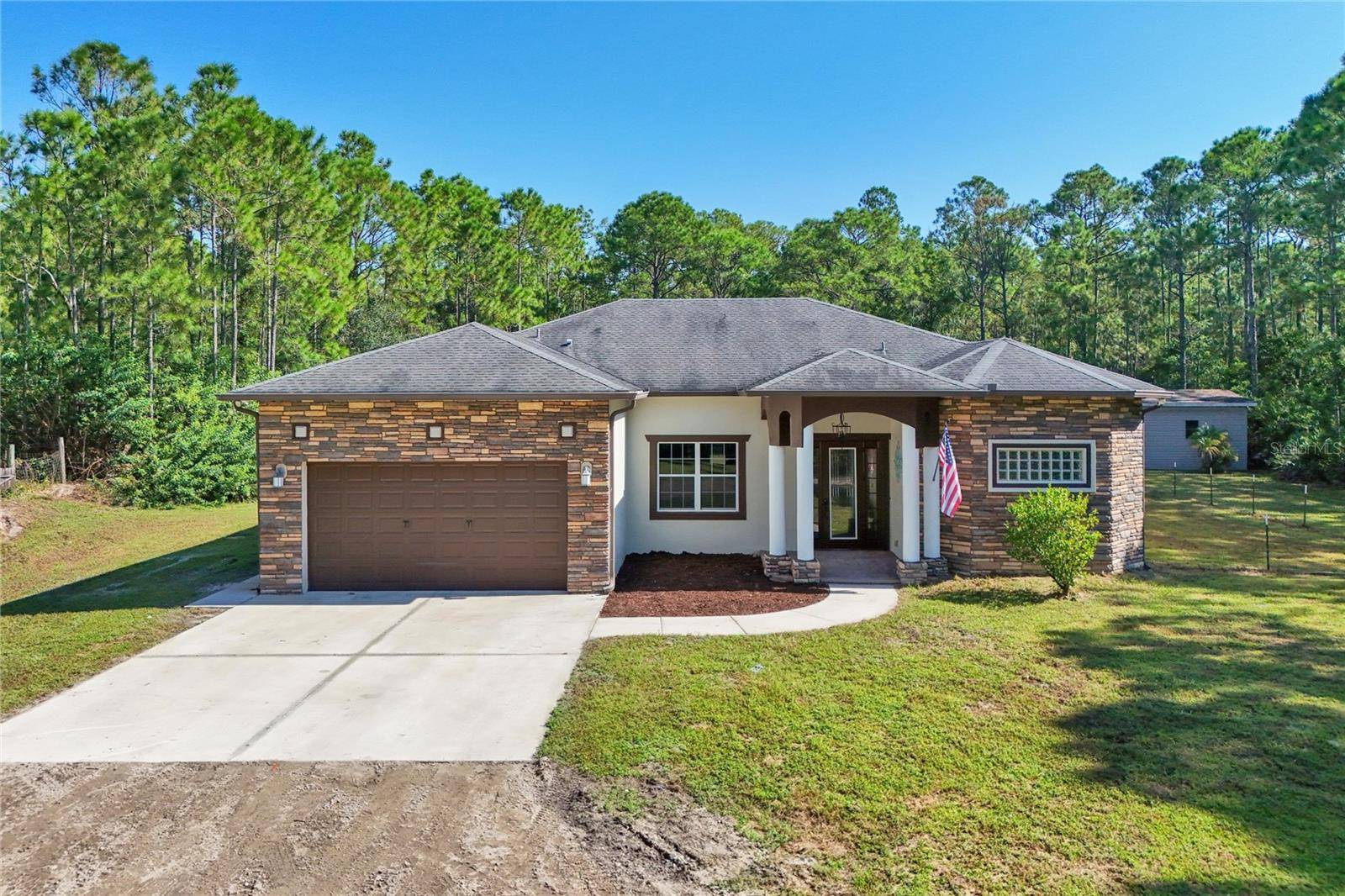 Mims, FL 32754,989 LEATHER FERN LN