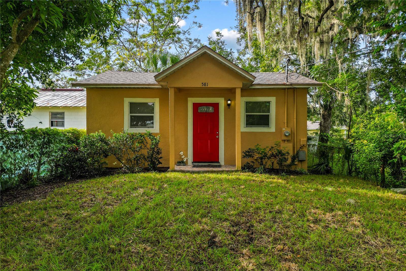 Oviedo, FL 32765,581 4TH ST