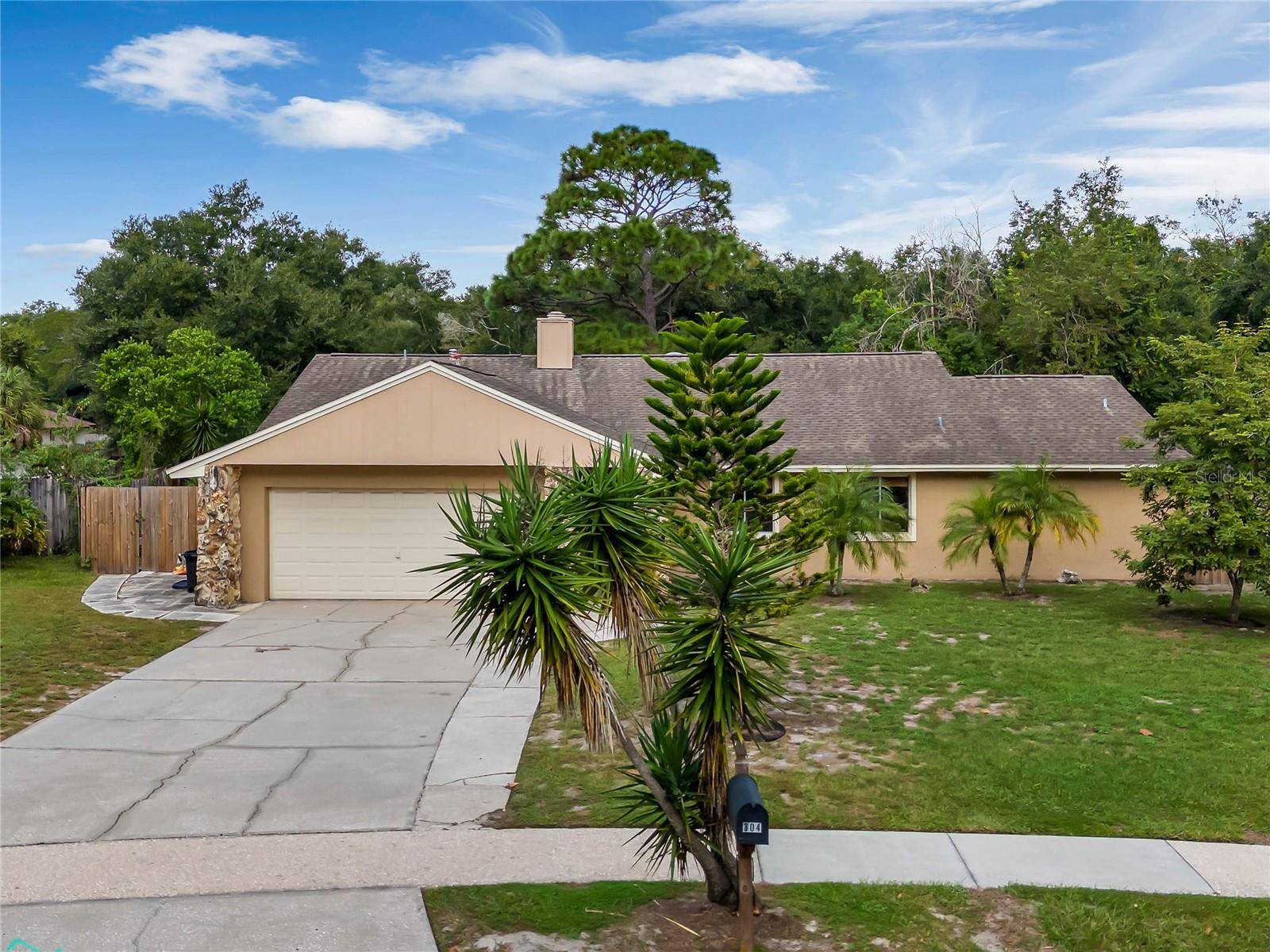 Casselberry, FL 32707,304 SHADOW OAK DR