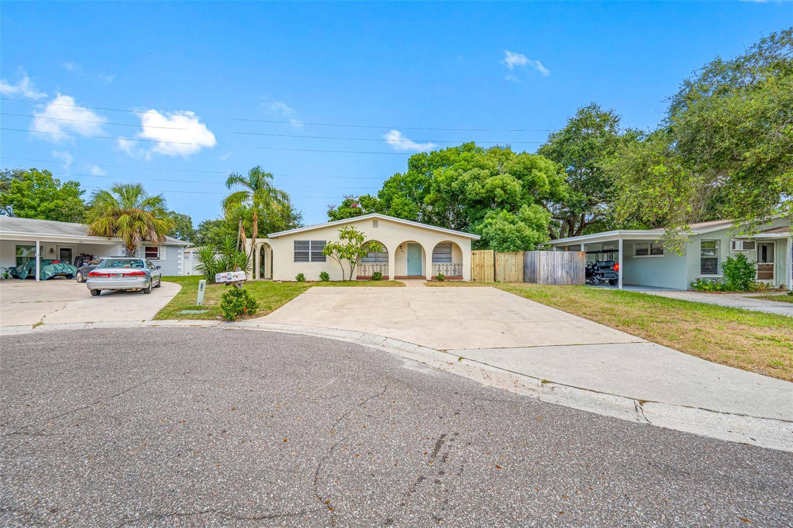 Dunedin, FL 34698,612 DOGWOOD CT