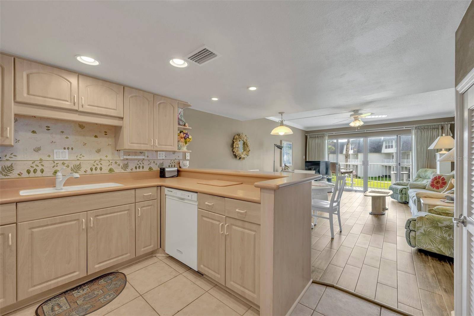 New Smyrna Beach, FL 32169,4831 SAXON DR #2270