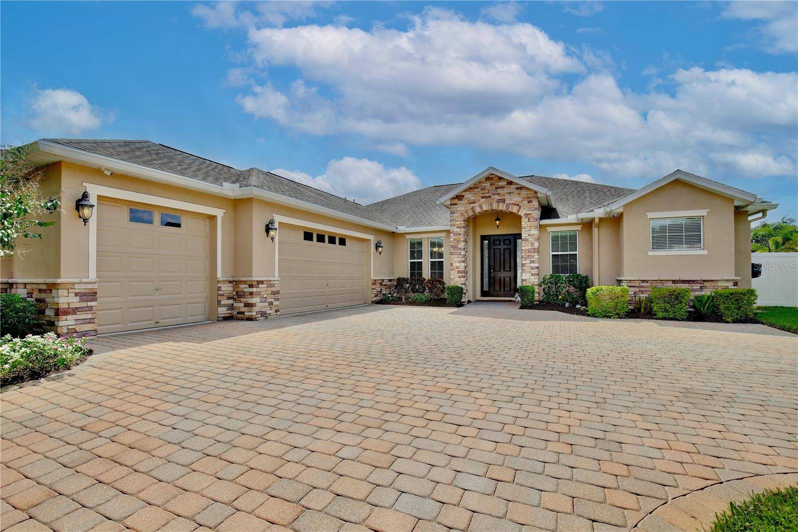 Oviedo, FL 32765,930 HOLLY SPRINGS TER