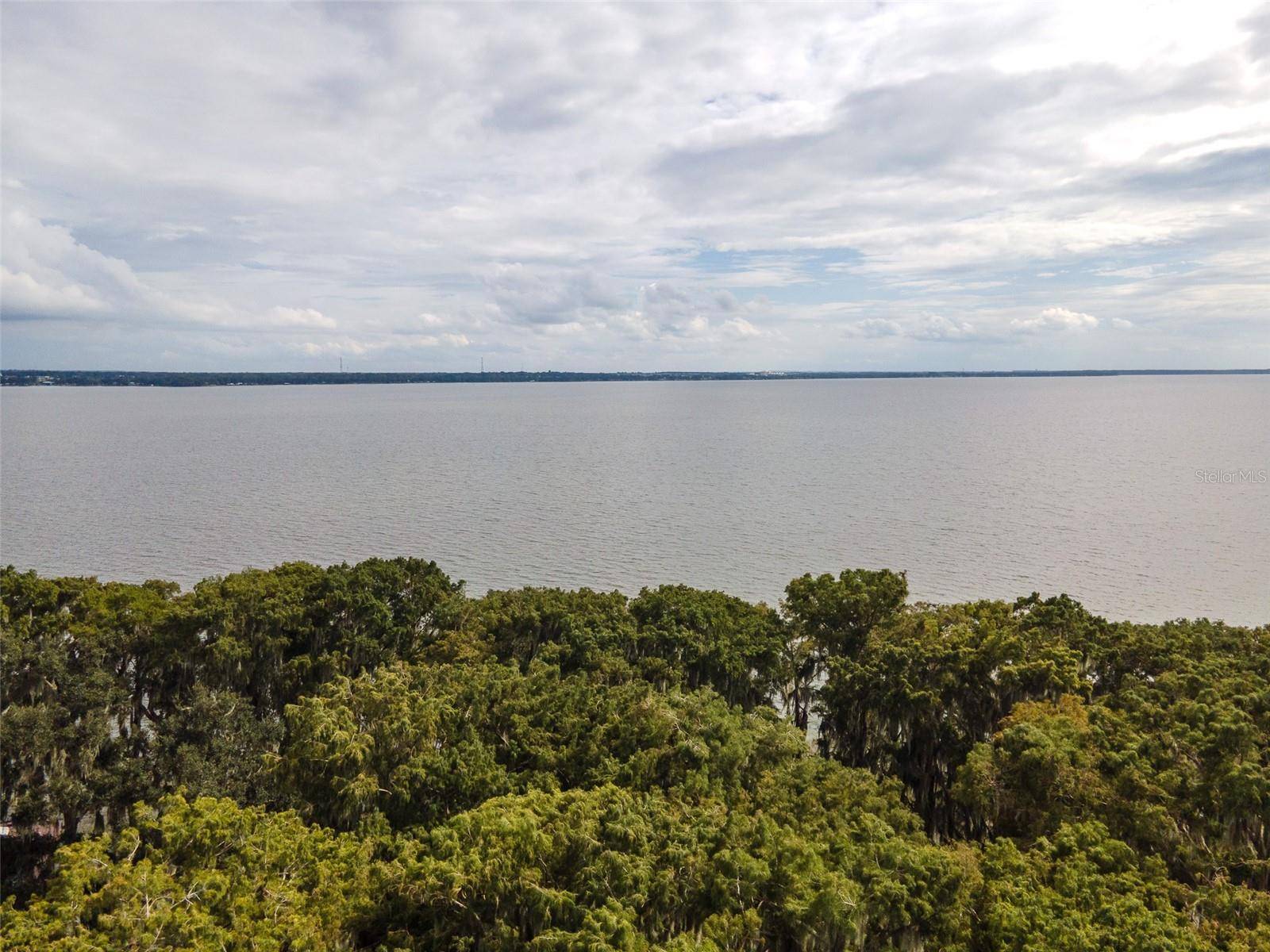 Eustis, FL 32726,16 CYPRESS DR