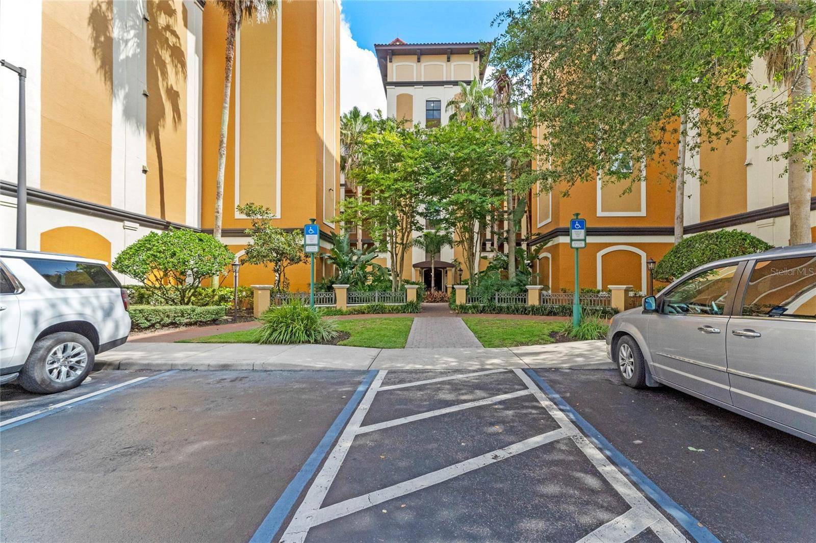 Orlando, FL 32821,12556 FLORIDAYS RESORT DR #207-A