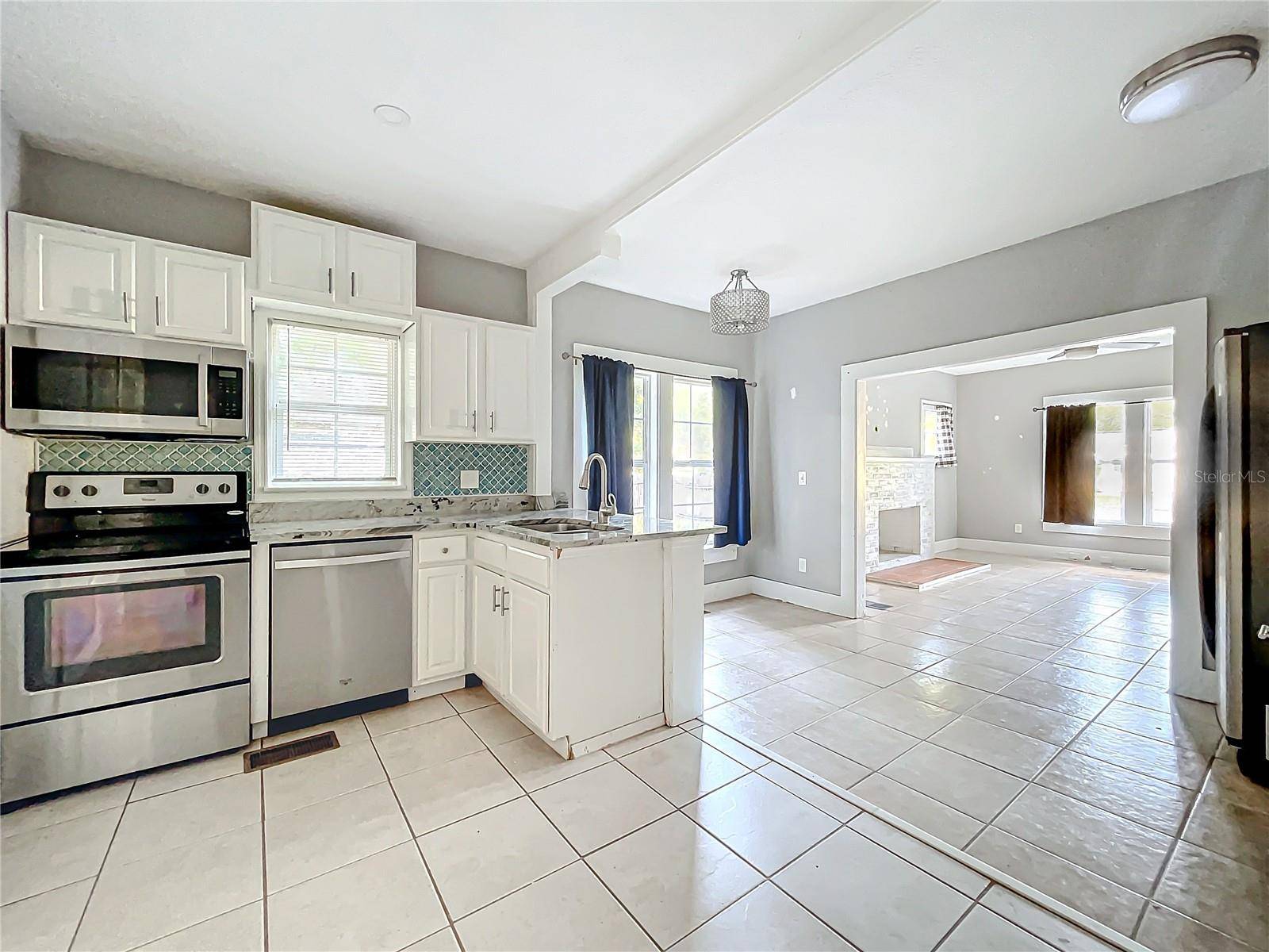 Eustis, FL 32726,1628 S GROVE ST