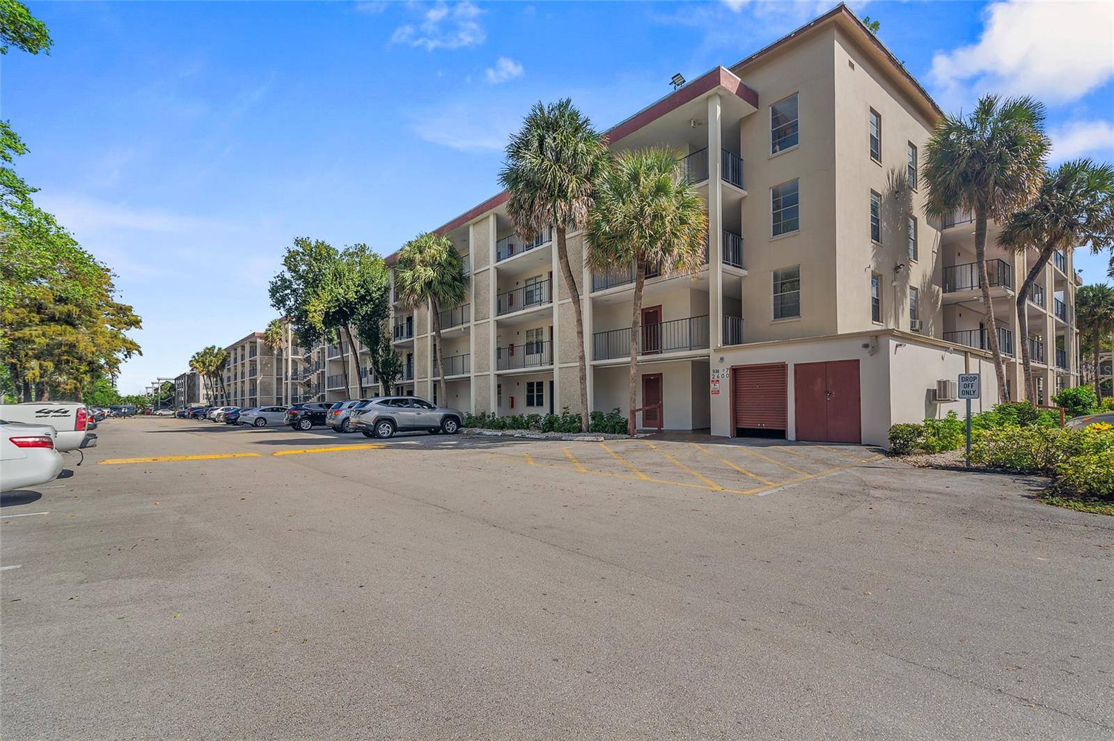 Lauderdale Lakes, FL 33313,2600 NW 49TH AVE #413