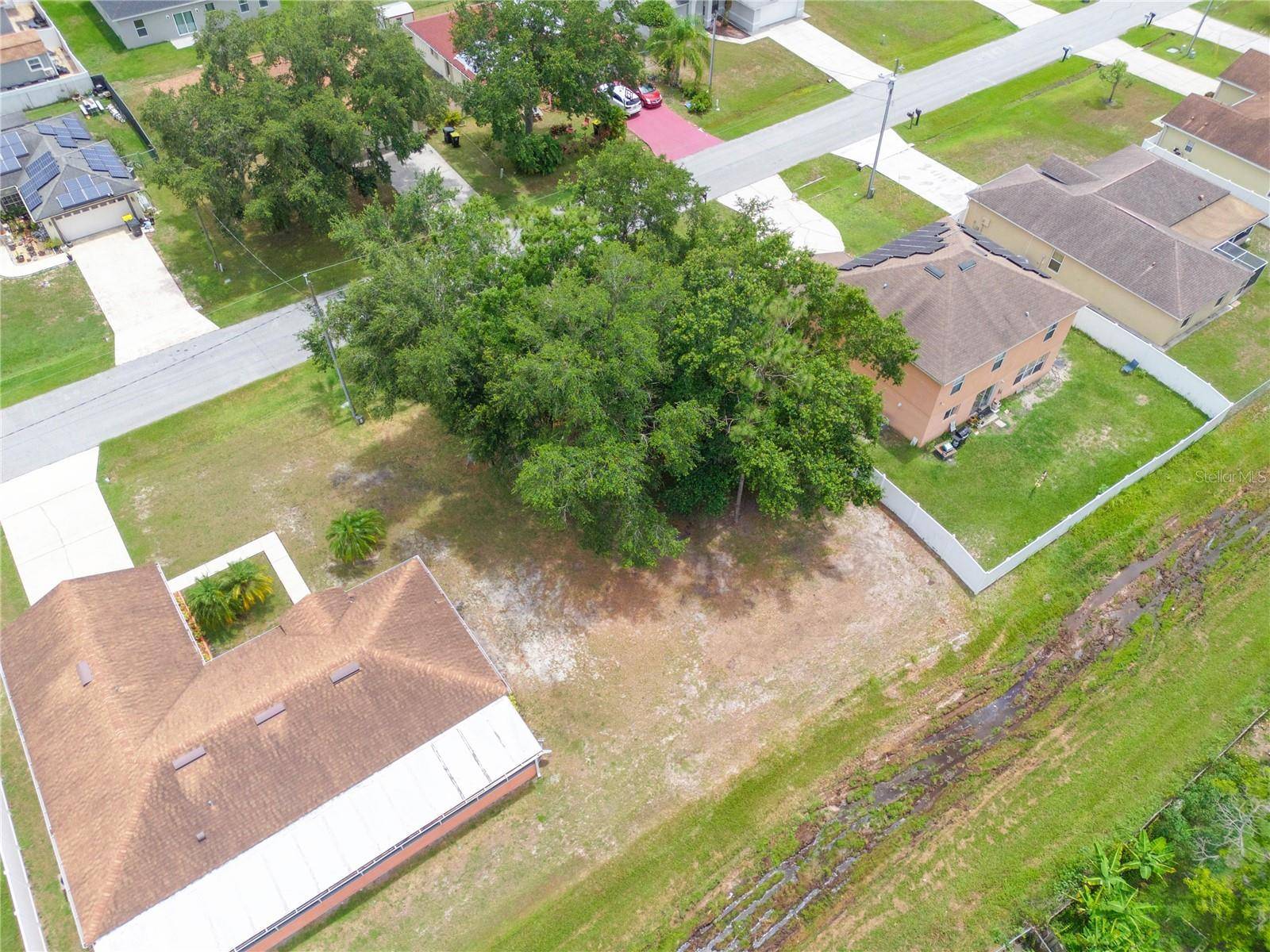 Kissimmee, FL 34759,511 FINCH CT