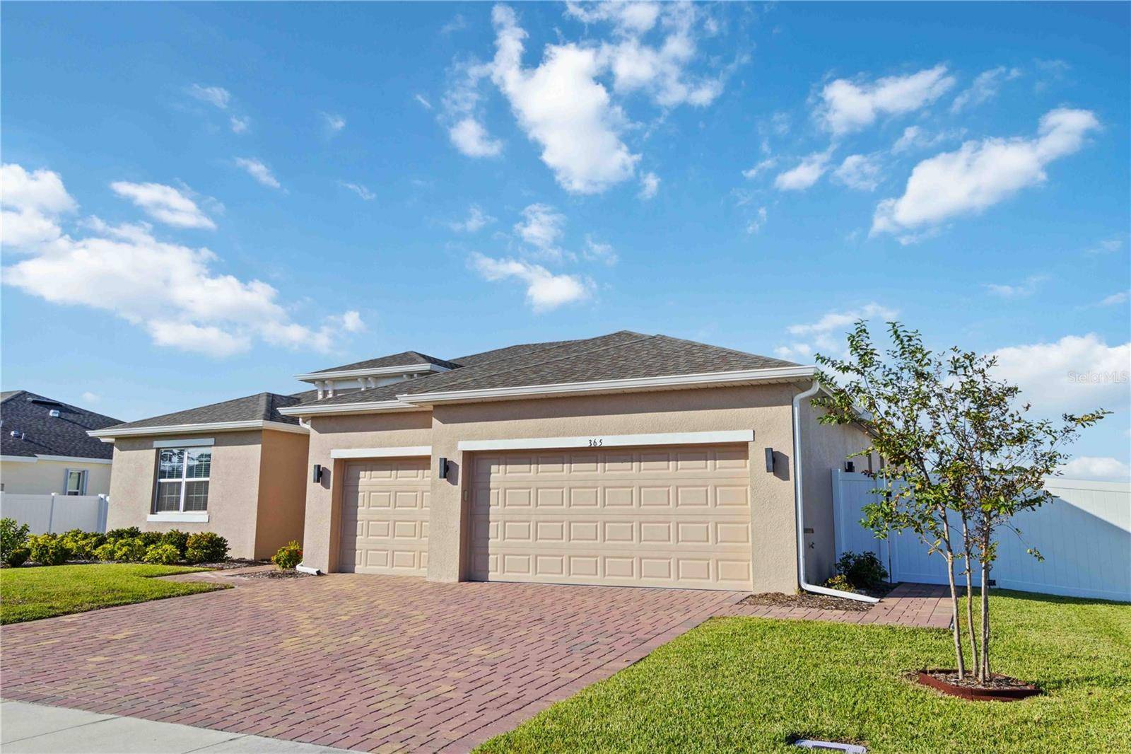 Merritt Island, FL 32953,365 LOYMER CIR