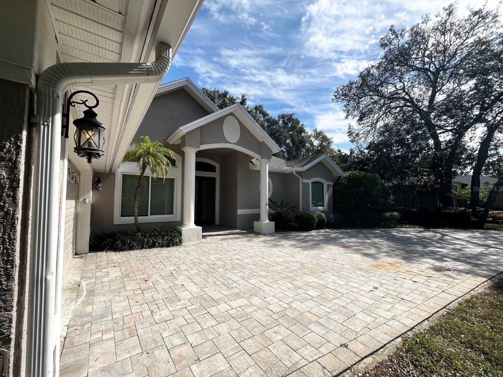 Apopka, FL 32712,935 RIDGESIDE CT