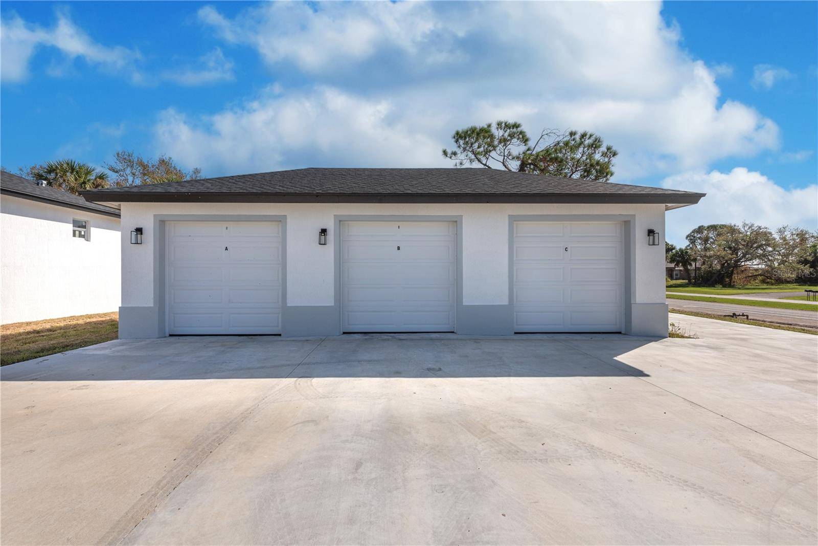 Rotonda West, FL 33947,260 ROTONDA BLVD